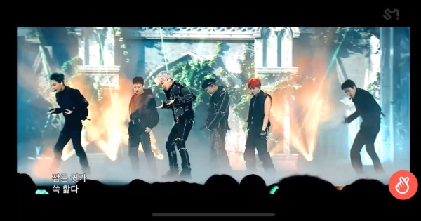 EXO (Naver V Live)