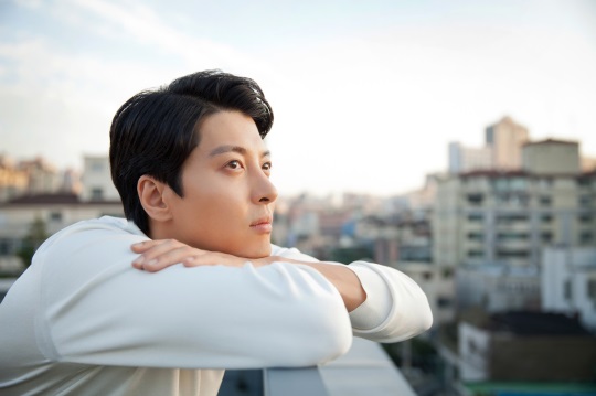 이동건/사진=FNC 제공