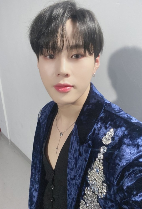 하성운 SNS