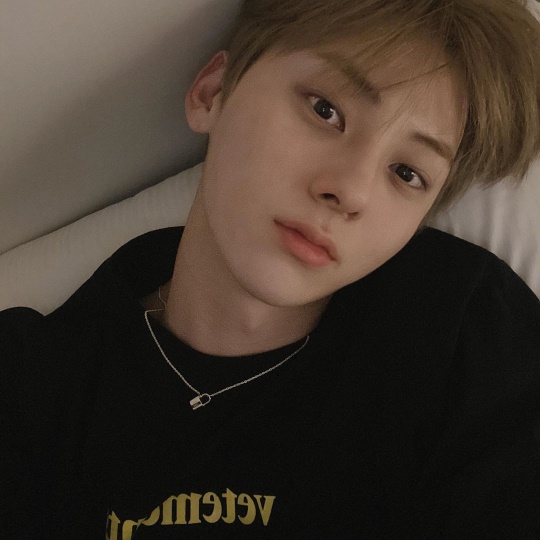 황민현 인스타그램