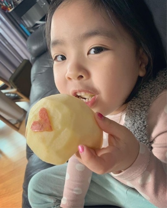 이윤지 인스타