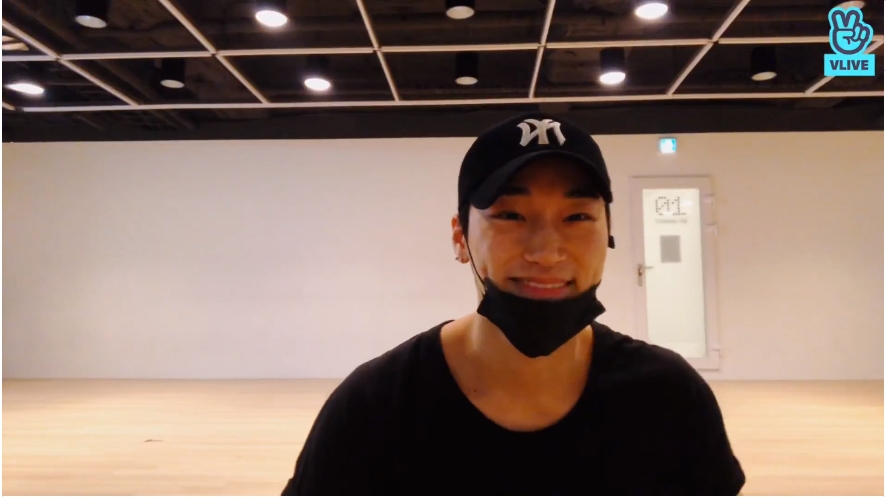 (Naver's V Live)