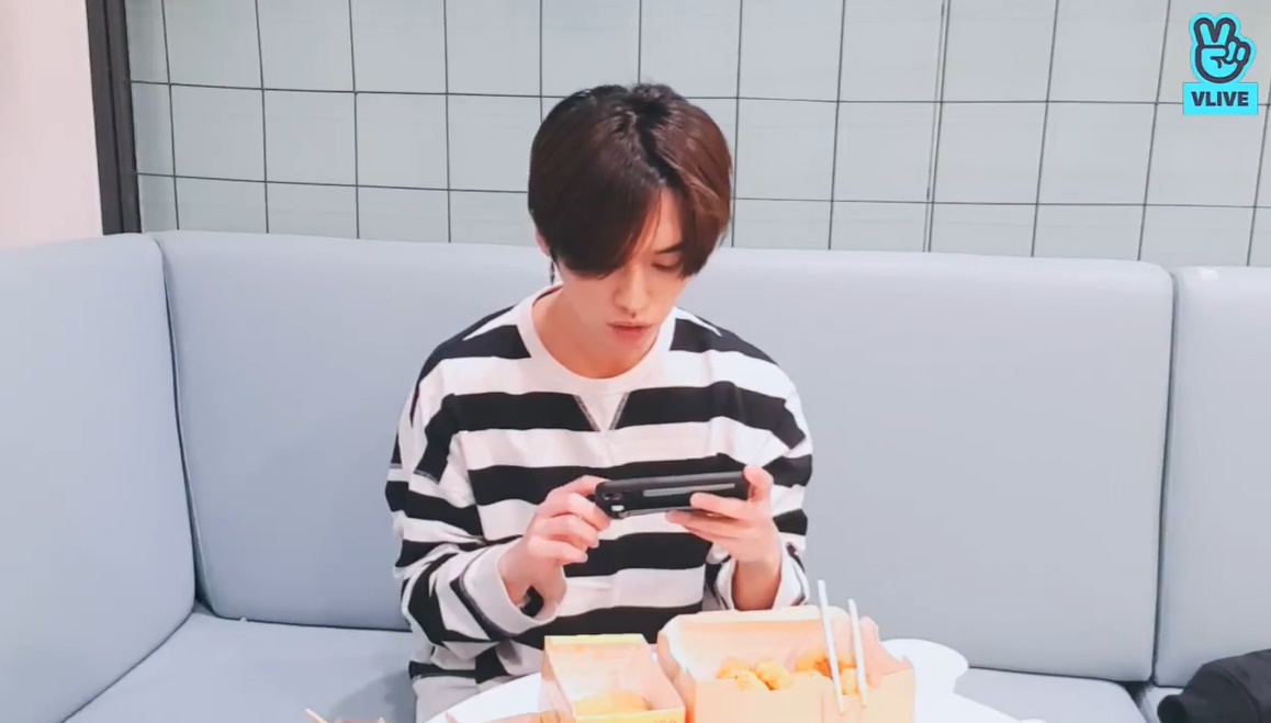 (Naver's V Live)