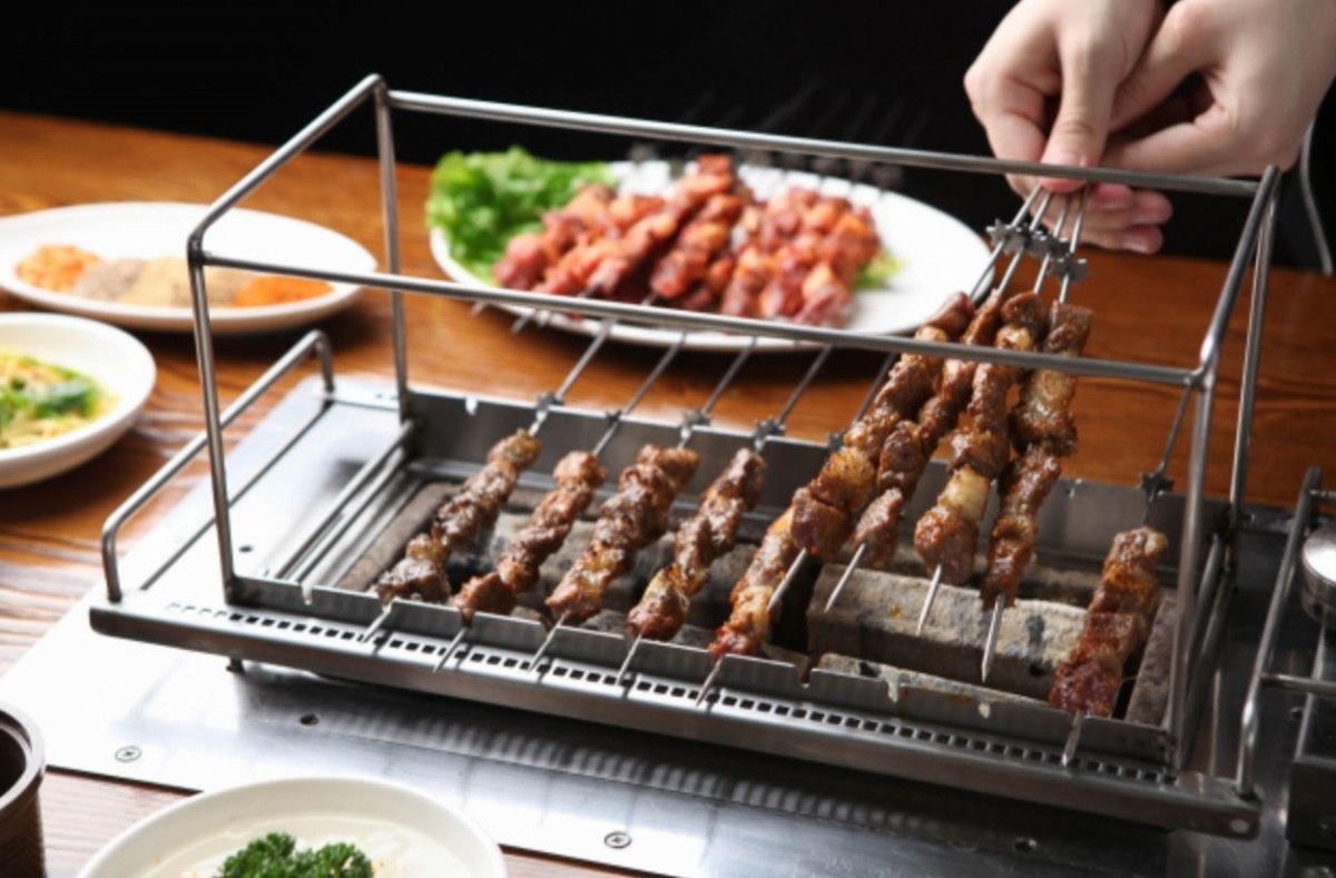 인기 미식 양고기, 코로나 직격탄에 ‘휘청’