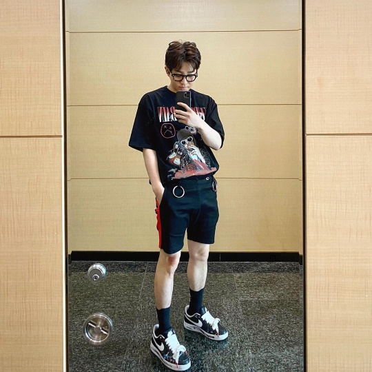 딘딘 인스타