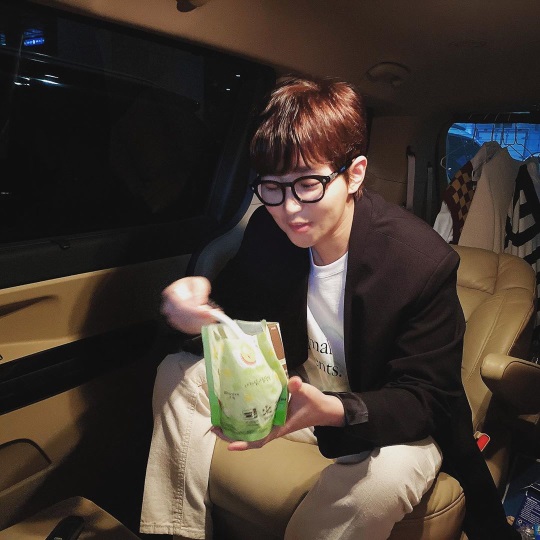 딘딘 인스타