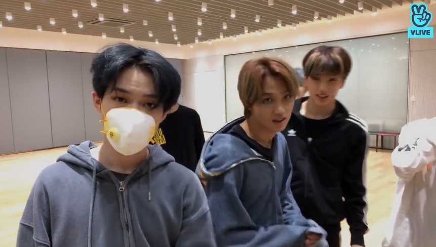 (Naver's V Live)
