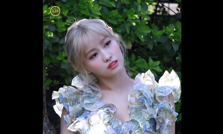 (Naver's V Live)