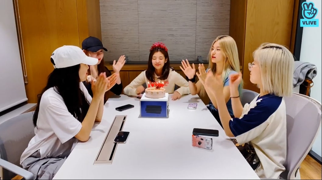 (Naver’s V Live)