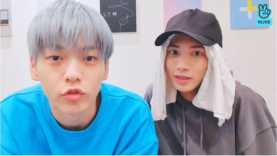(Naver's V Live)