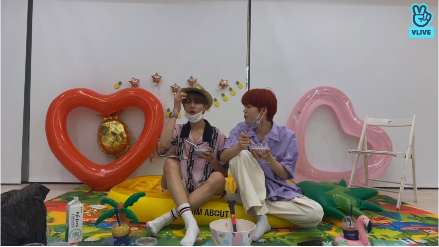 (Naver's V Live)