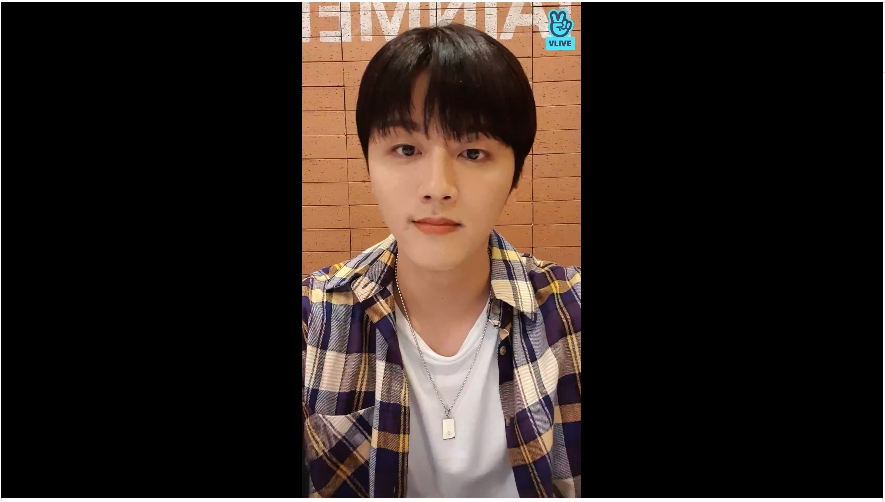 (Naver's V Live)