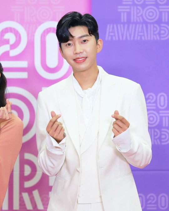 사진=뉴에라 인스타