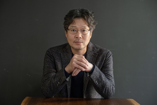 유재명/사진=에이스케이커무비웍스 제공