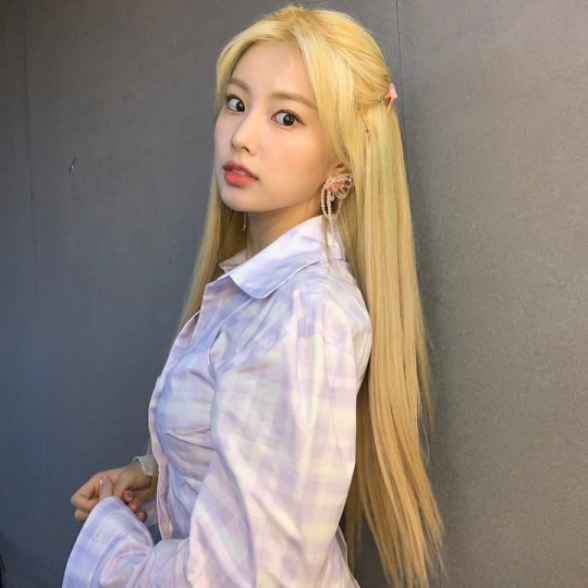 아이즈원 공식 인스타그램