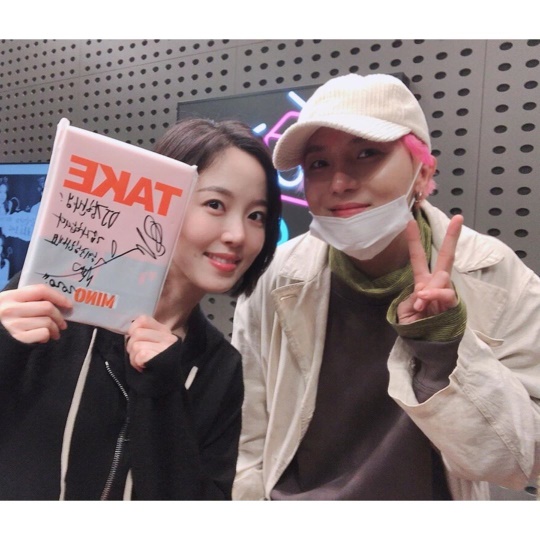 '볼륨을 높여요' 인스타그램