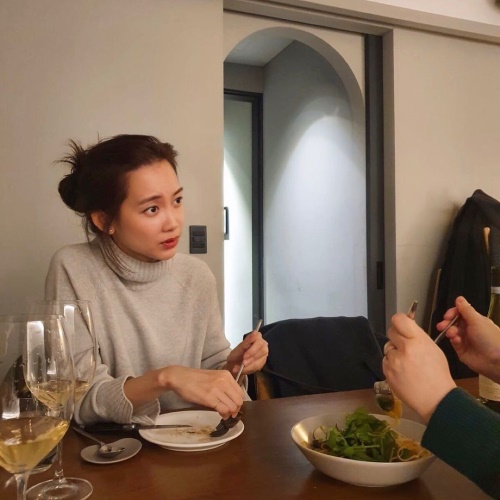 사진=신현빈 인스타그램
