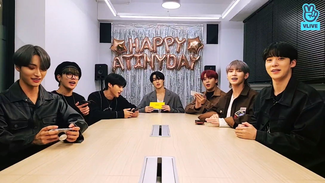 (Naver's V Live)