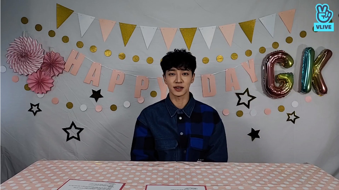 (Naver's V Live)