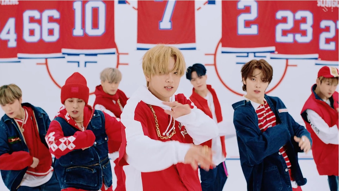 (Naver's V Live)