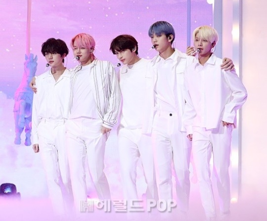투모로우바이투게더/사진=헤럴드POP DB