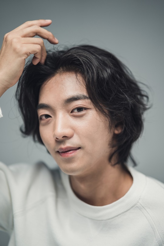 황희/사진=셀트리온엔터테인먼트 제공