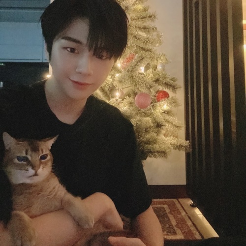사진=강다니엘 인스타그램