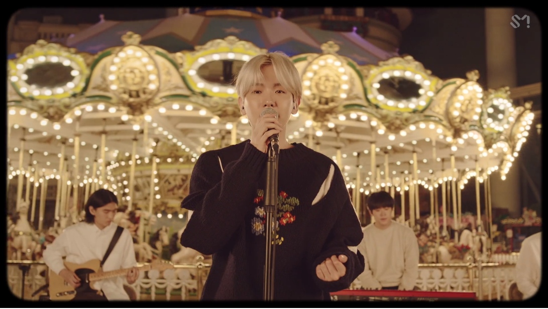 (Naver's V Live)