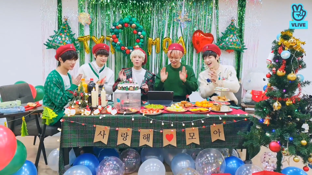 (Naver's V Live)