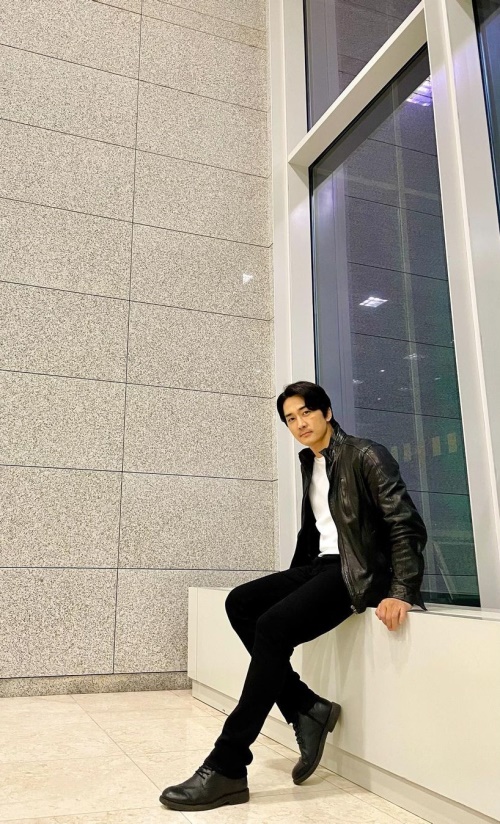 사진=송승헌 인스타그램