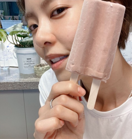 이윤지 스토리
