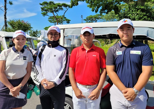 야마하오픈 프로암 대회에 참가한 골프 유망주 김태규(오른쪽에서 두 번째)와 김주형 프로(맨 오른쪽) [사진=아마하골프]