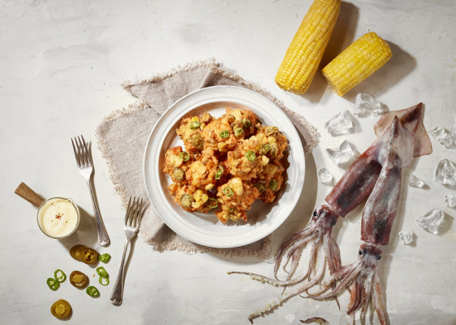 ‘오징어게임’이 돌풍이 거센 가운데 깐부치킨이 11일 ‘오징어치킨’을 출시한다.