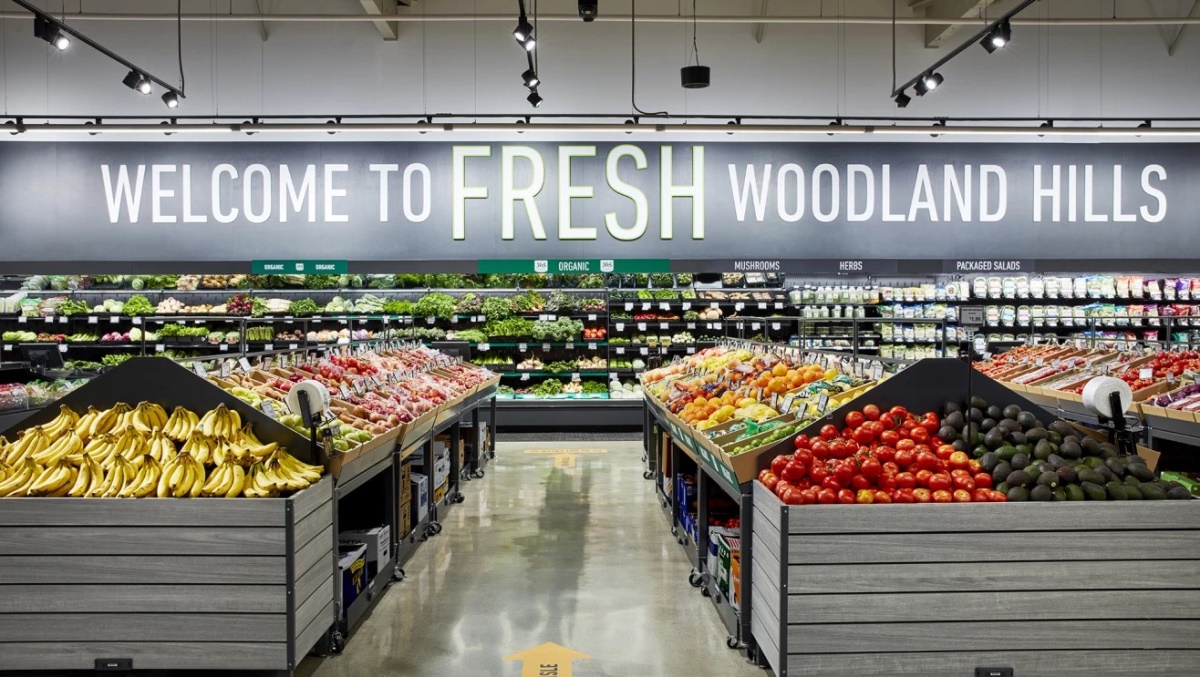 일정 기간 다크 스토어로 활용됐던 캘리포니아 Woodland Hills 지역의 Amazon Fresh 슈퍼마켓