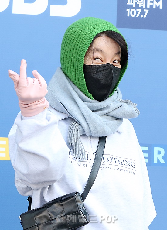 [포토]최화정, 핑크장갑으로 만든 핑크하트 - 헤럴드 POP