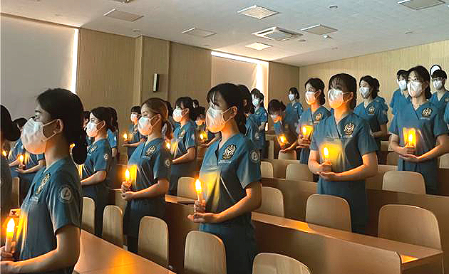 안동대학교 간호학과 학생들이 나이팅게일 선서에 참여하고 있다. (안동대 제공)