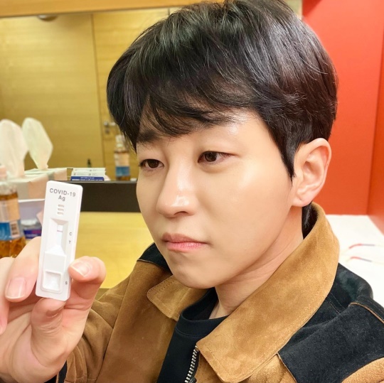 딘딘 인스타