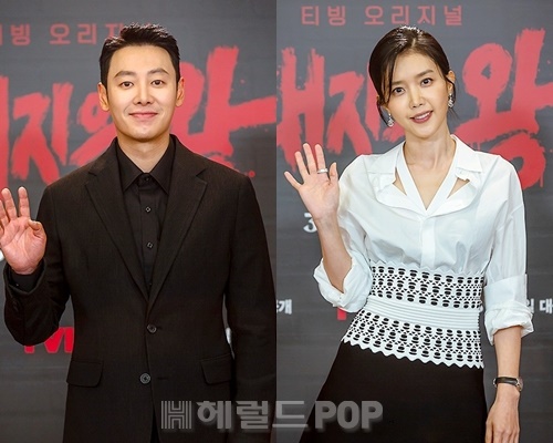 배우 김동욱, 채정안/사진=티빙 제공