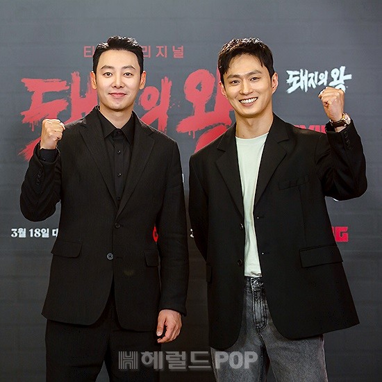 배우 김동욱, 김성규/사진=티빙 제공
