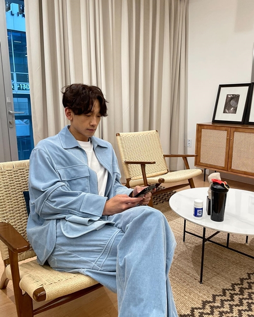 사진=비 인스타그램