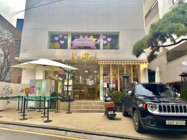 도넛부터 굿즈까지 완판…‘팬덤’ 만든 노티드의 비결