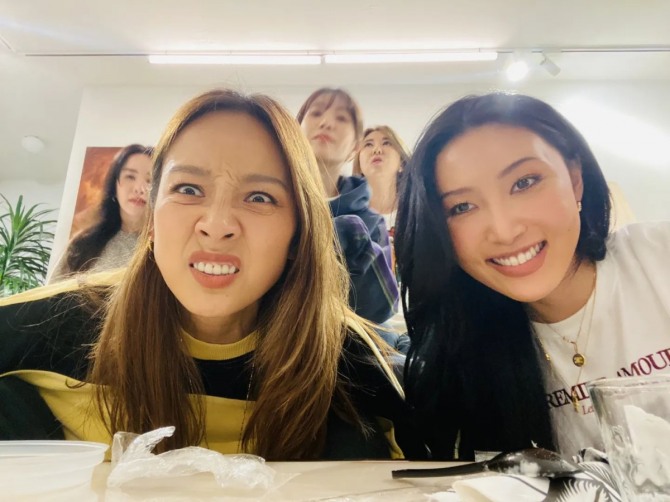 화사 인스타