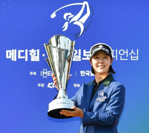 박지영이 메디힐.한국일보 챔피언십에서 우승하면서 92위가 됐다. [사진=KLPGA]