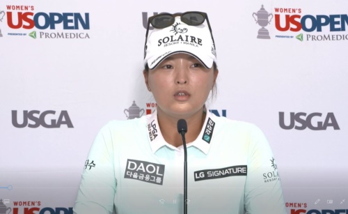 고진영이 US여자오픈 프레스룸에서 인터뷰를 하고 있다.[사진=USGA]