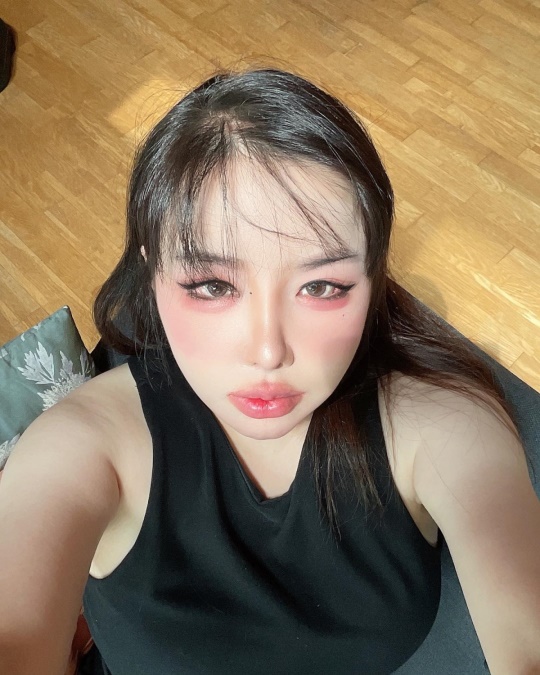 박봄 인스타