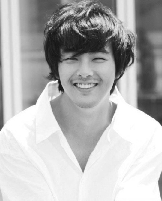 故 박용하