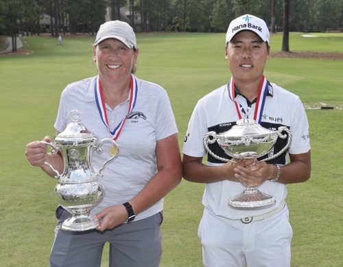 제1회 US어댑티브오픈에서 우승한 여자부 킴 무어와 남자부 이승민. [사진=USGA]