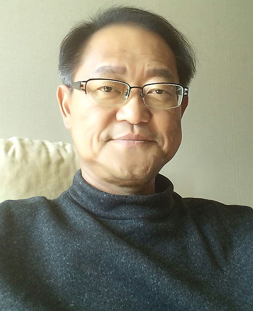 중견 언론인 출신 김경업 작가