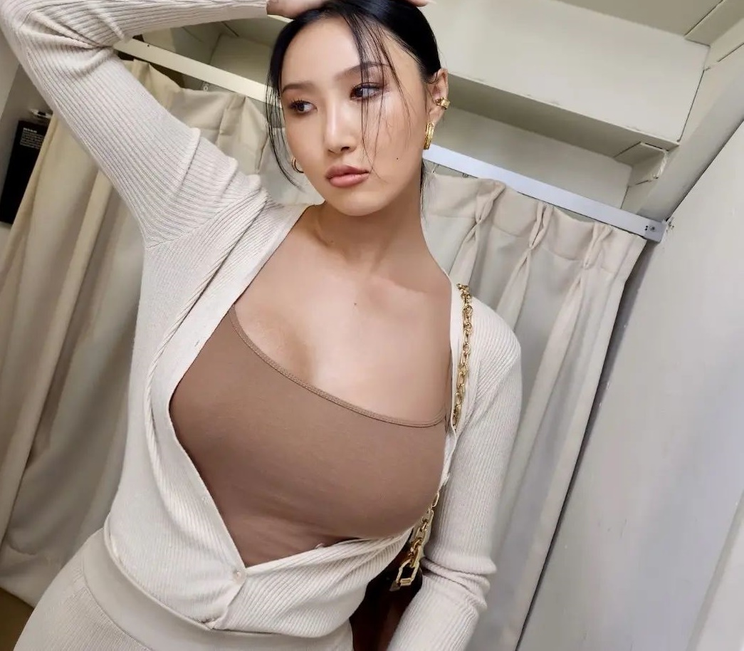 화사 인스타