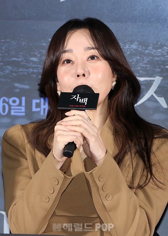 배우 김윤진/사진=민선유 기자